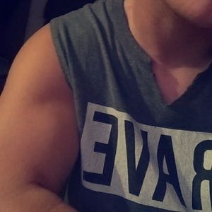 Meet your Posher, Aaron